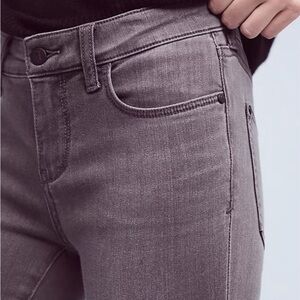 Women's Gray Pilcro Jeans stet size 25